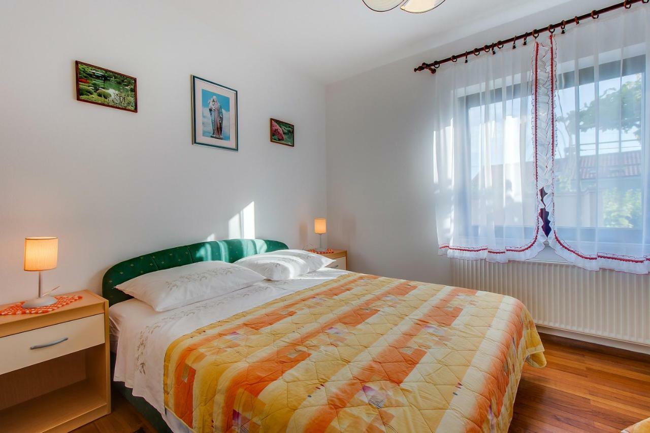 Apartment Simona 말리로시니 외부 사진