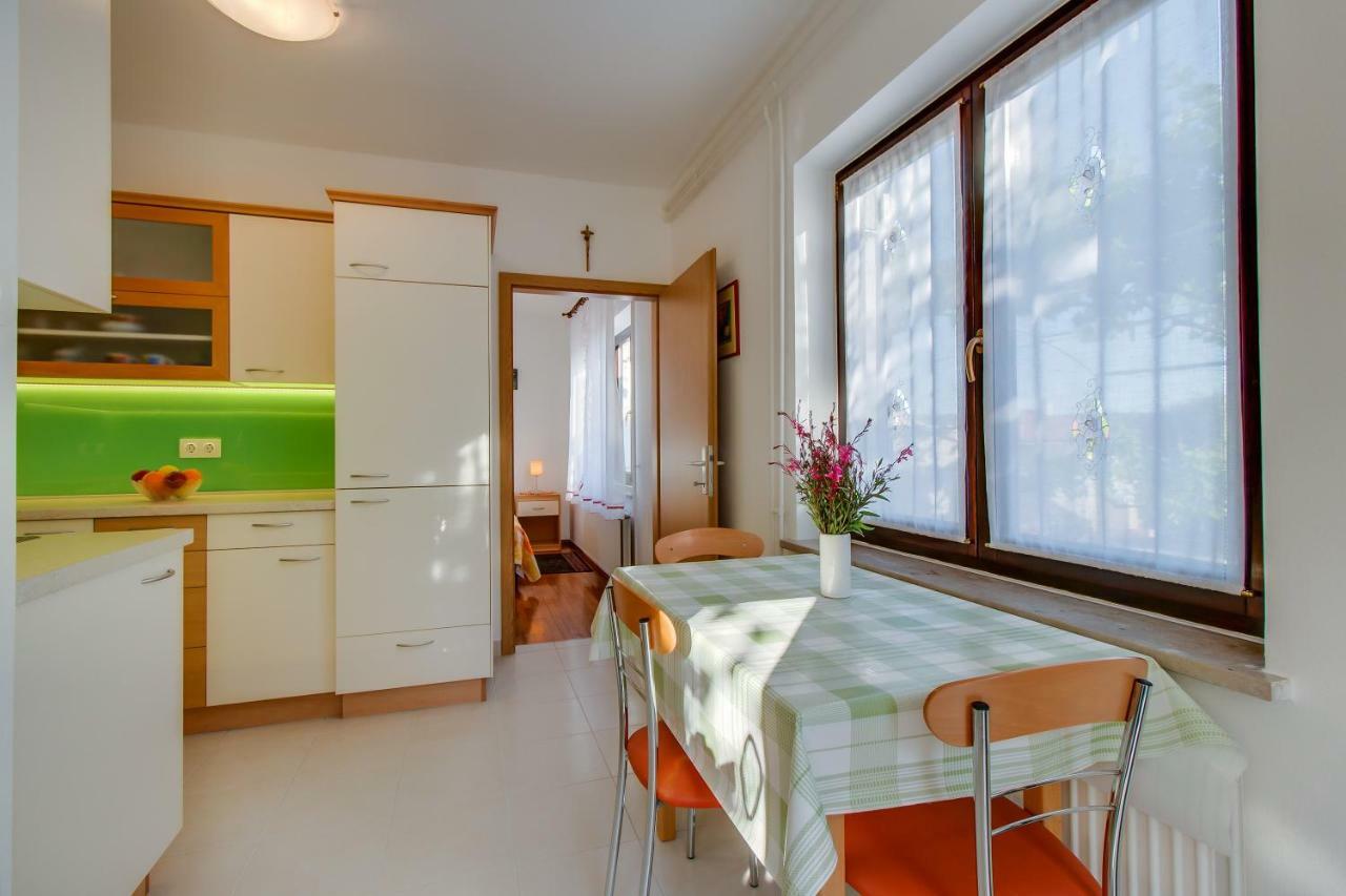 Apartment Simona 말리로시니 외부 사진